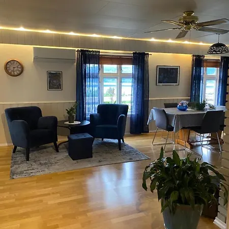 The House Of Mattis In Beautiful Innvik
